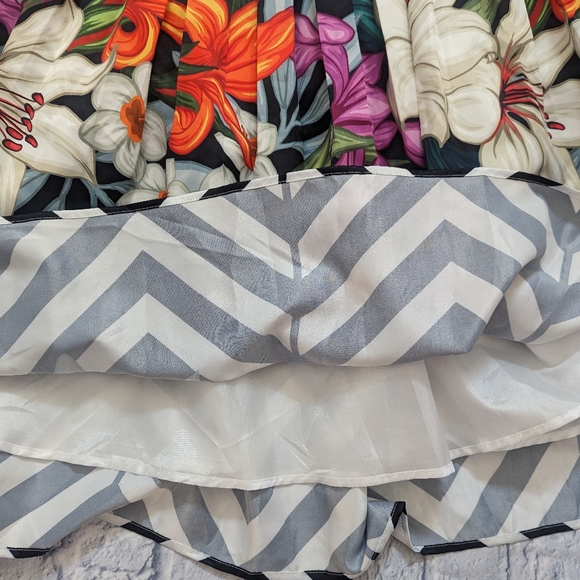 NWT Chicwish ZIGZAG BOUQUET PRINTED MIDI flared A line SKIRT - Picture 11 of 13